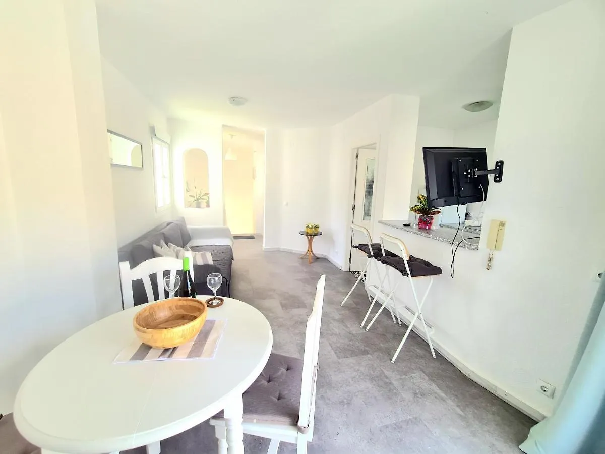Apartamento con vistas al Campo de Golf y Piscina Apartamento Fuengirola